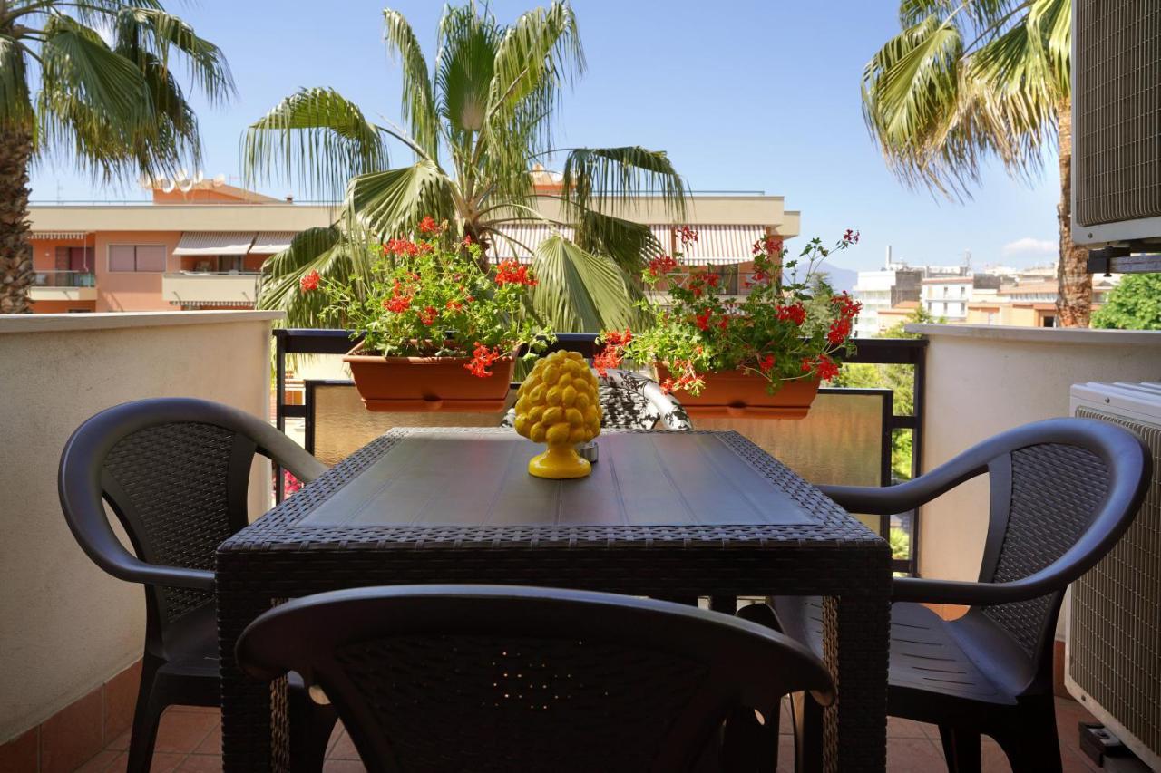 Piazza Lauro Suites Сорренто Экстерьер фото